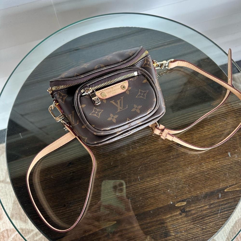 Louis Vuitton Dark Brown Monogram Crossbody Bag - Picture 3 of 5